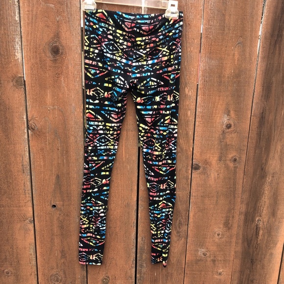 Women’s Aztec leggings - Picture 2 of 3